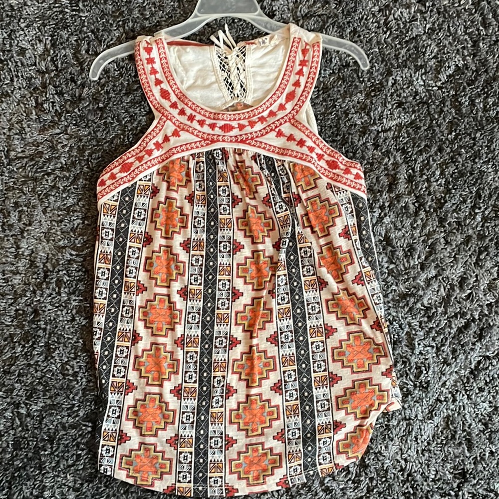Sleeveless festival shirt